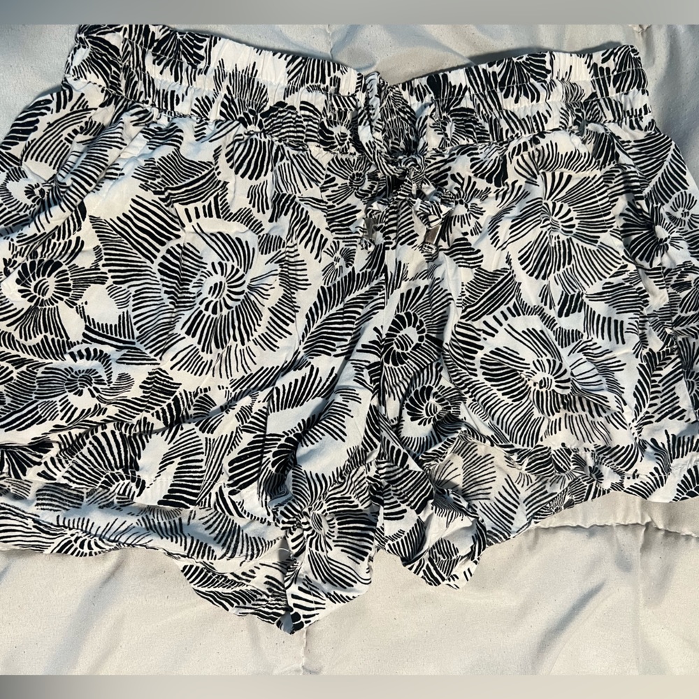 Very cute comfortable loose shorts!